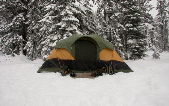 https://simpletenting.com/tips-for-tent-camping-in-the-snow/